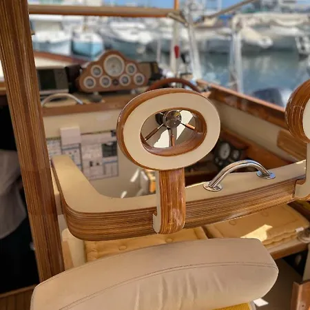 Een Parel Aan De Cote D'azur!